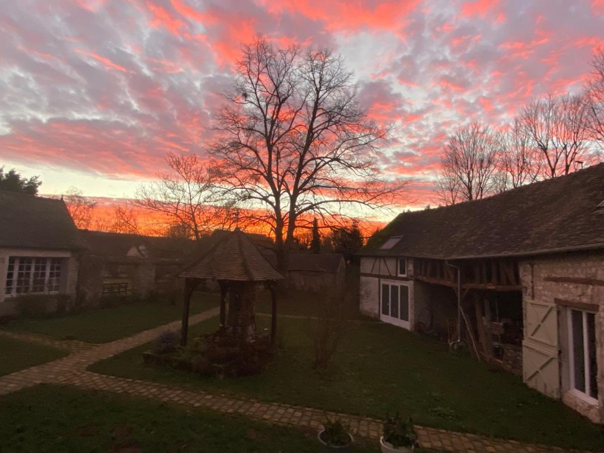 Une Vie En Rose Pressagny l'Orgueilleux Екстер'єр фото